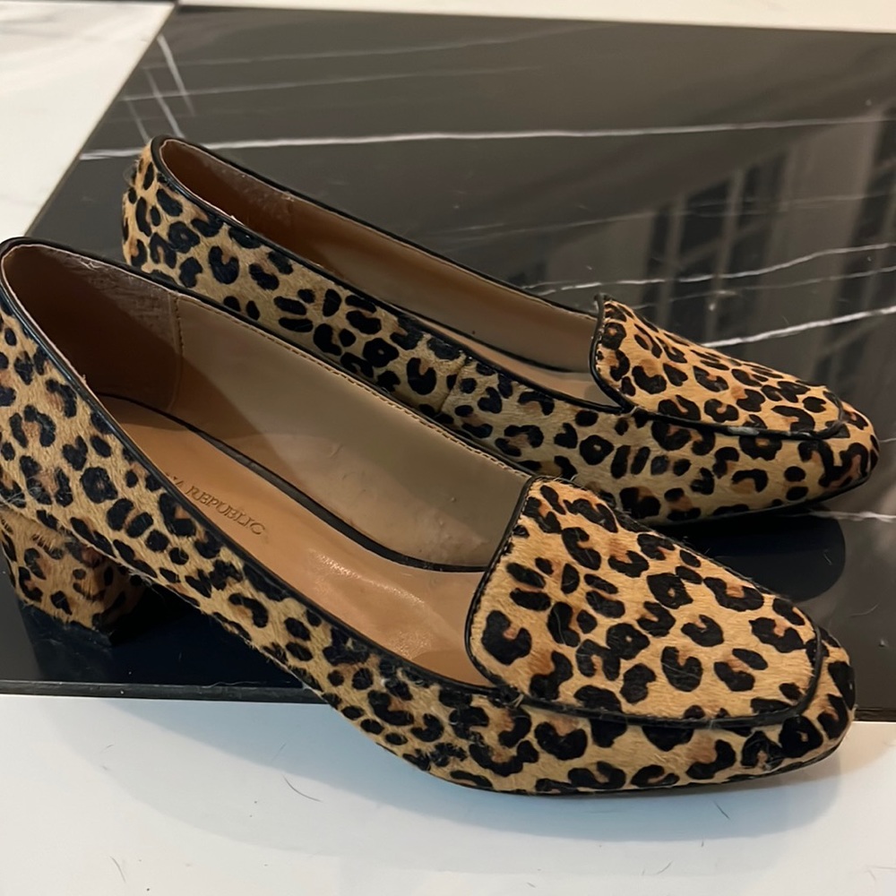 Banana Republic Pony Hair loafers with heel, leopard, sz7